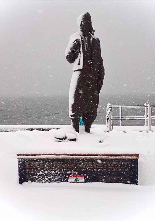 lebanese emigrant statue