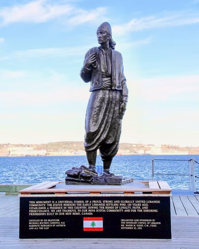 statue 2
